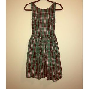 GREEN PLAID DRESS W/ POCKETS SIZE 4